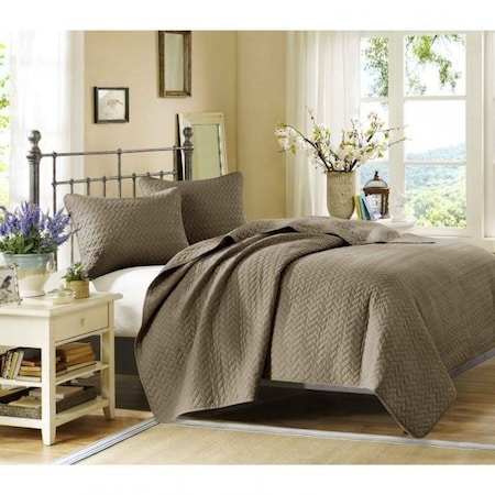Hampton Hill <p>The Velvet Touch Coverlet is an easy and refreshing addition to your bed. This three piece quilte FB13-1148